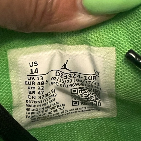 Jason Tatum’s, size 14 Men’s basketball shoe - Picture 8 of 8